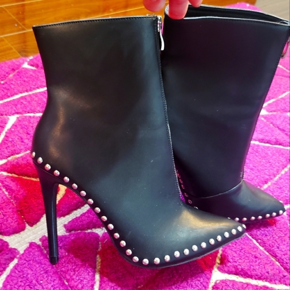 Wild Diva Shoes - Heeled boot studded sexy leather 7 ankle bootie pointed toe